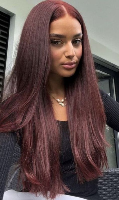 Brown Hair Inspiration, Wine Hair Color, Red Hair Looks, Red Hair Inspiration, Cherry Red Hair, Rambut Brunette, Short Shaved Hairstyles, Red Hair Inspo, Wine Hair