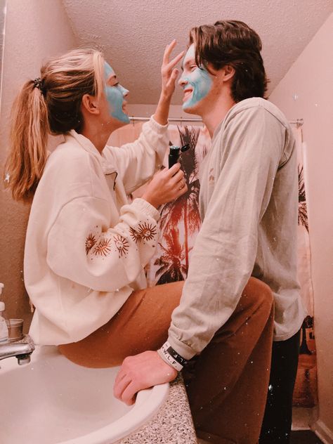 Couple Self Care Aesthetic, Face Mask Pictures With Boyfriend, Couple Face Mask Pictures, Face Masks With Boyfriend, Couples With Face Masks, Face Mask Couple Pictures, Couples Face Masks Pictures, Cute Couple Pics Doing Face Masks, Couples Face Masks Goals