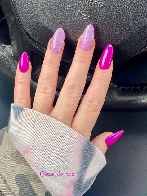 Pretty Pink Nails Acrylic Glitter, Bright Pink Dip Nails, Bright Purple Nails, Nails Fucsia, Bright Pink Nail Designs, Fucsia Nails, Pink Tip Nails, Bright Pink Nails, Beauty Hacks Nails