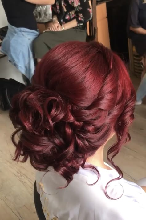 Burgundy Wedding Hairstyles, Red Hair Hair Styles, Wedding Hair Red Hair, Wedding Red Hairstyles, Burgundy Hair Updo, Red Quince Hair, Red Haired Bride, Red Prom Hairstyles, Prom Hairstyles For Red Hair