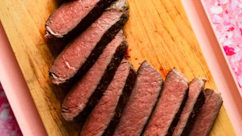 Tri Tip Steak Recipes, Top Round Roast, Cooking Tri Tip, Grilled Beef Tenderloin, White Wine Cream Sauce, Beef Tenderloin Roast, Tenderloin Roast, Red Meat Recipes, Round Roast