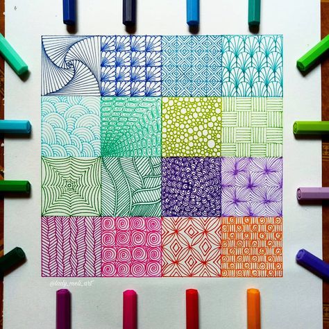 Mandalas, Zentangles, Doodles (@lady_meli_art) • Instagram photos and videos Square Drawing, Doodle Art For Beginners, Zen Doodle Patterns, Doodle Art Journals, Doodle Art Drawing, Sharpie Art, Zentangle Drawings, Doodles Zentangles, Mandala Design Art