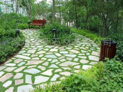 Flagstone With Grass In Between, Courtyard Paving, Checkered Garden, Grass Paving, Paving Garden, Patio Walkway, Backyard Walkway, No Grass Backyard, Beautiful Home Gardens