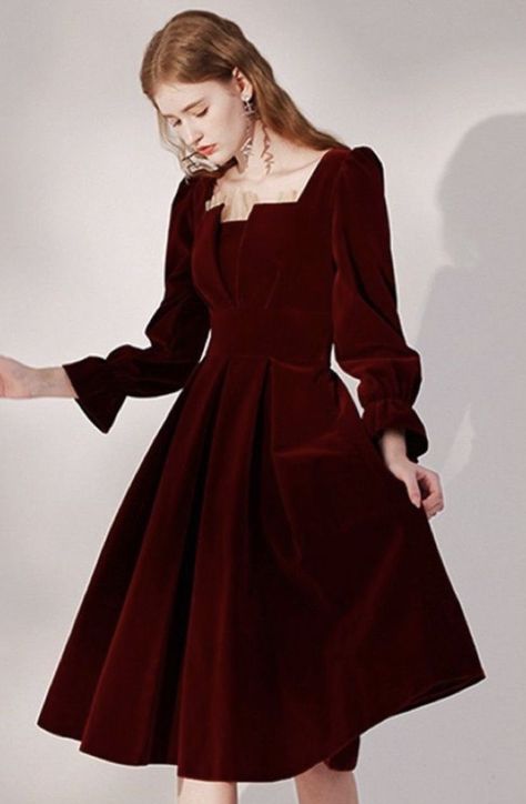 Retro Party Dress, Burgundy Party Dress, Velvet Dress Designs, Velvet Dress Long, Christmas Outfits Women, Red Velvet Dress, Retro Party, Dress With Long Sleeves, Burgundy Dress