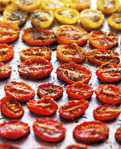 Sliced Tomatoes, Slow Roasted Tomatoes, Nice Recipes, Roasted Cherry Tomatoes, Vegan Side Dishes, Slow Roast, Vegan Gluten Free Recipes, Entertaining Recipes, Ripe Tomatoes