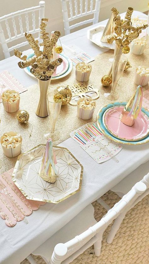 These tips for throwing a golden birthday party will inspire unique and fun celebration ideas for this once-in-a-lifetime occasion. Spa Birthday Ideas, Golden Birthday Themes, Golden Birthday Ideas, Golden Birthday Cakes, Golden Birthday Party, Sweet 16 Party Themes, 5th Birthday Girls, Golden Birthday Parties, Birthday Celebration Ideas