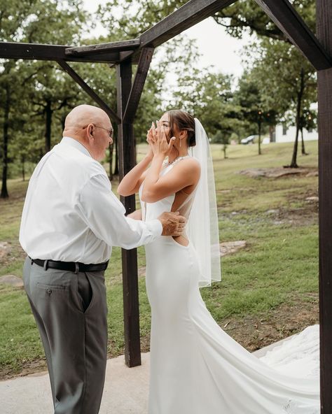 I did a first look with my grandpa on my wedding day, and it was one of the most special moments. Seeing others do first looks with their grandparents brings me so much joy—it’s such a special memory to create! First Look Wedding, First Looks, My Wedding Day, Special Moments, My Wedding, Country Wedding, Future Wedding, First Look, To Create