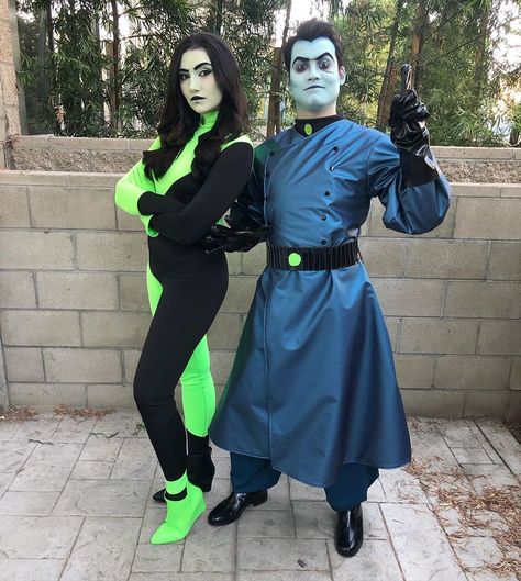 Safiya Nygaard on Instagram: “kim possible thinks she’s all that, but she’s NOT!! happy halloween to all the other villains out there 😈 what are u dressing up as…” Sheego And Drakken Costume, Sheego And Drakken, Shego Couple Costume, Dr Drakken Costume, Shego And Drakken, Shego Halloween Costume, Dr Drakken, Safiya Nygaard, Kim Possible Costume