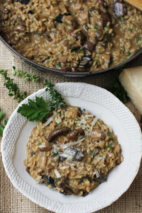 Wild Rice Risotto, Wild Mushroom Risotto Recipes, Mushroom Rossito, Mushroom Rositto, Wild Mushroom Risotto, Shitake Risotto, Spanish Risotto, Risotto Mushroom, Mushroom Book