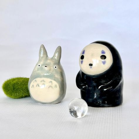 No Face and Totoro are looking for trouble! Better make way. They are up to no good I tell you. #noface #kaonashi #nofaceart #nofacefanart #ghiblifanart #ghibliart #totorolover #totorofanart #myneighbortotoro #ceramictotoro #spiritedawayfanart #cynaramori #otaku #otakuart Clay Totoro, Otaku Art, Ghibli Art, No Face, My Neighbor Totoro, Clay Art, Diy Ideas, Art Inspo, Fan Art