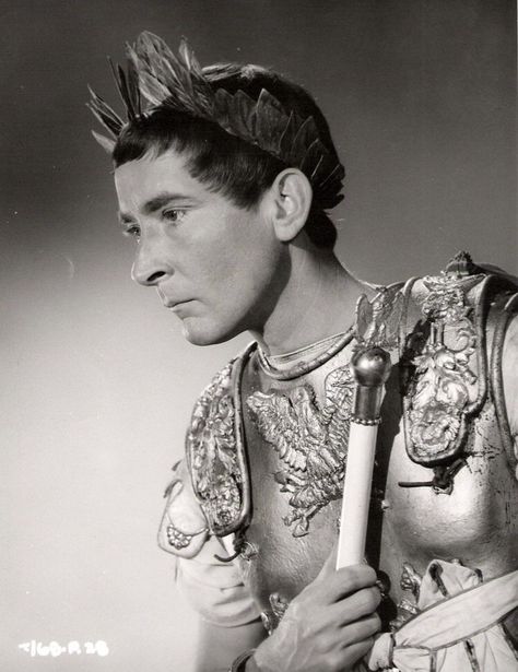 Carry On Cleo, Kenneth Williams, Fantasy Concept, British Comedy, Drama Queen, Fantasy Concept Art, Drama Queens, Famous People, Carry On