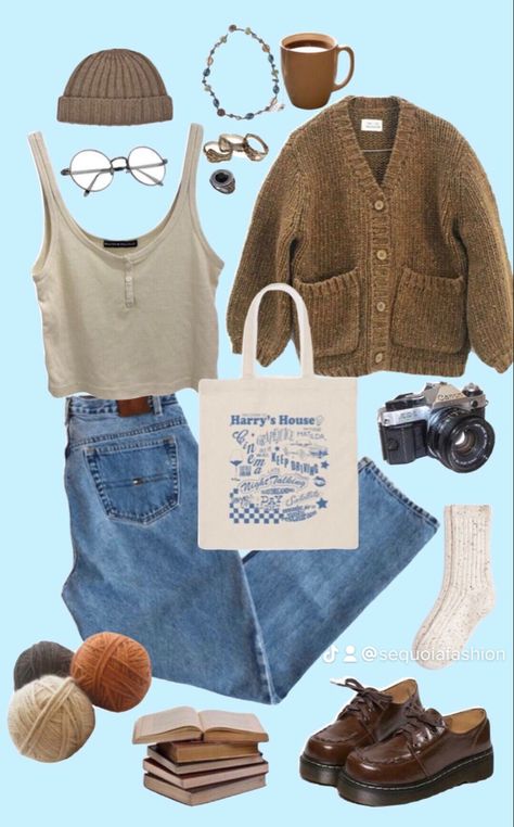 Cozy Cottage Core Outfit, Cottage Core Jeans Outfit, Vintage Coastal Outfit, Cottage Core Outfits Women, Blue Cottage Core Outfit, Grandma Core Outfit Summer, Cottage Core Casual Outfit, Cottage Winter Outfits, Mom Core Outfits