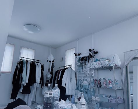 Bedroom Sanrio, Cinnamoroll Plushies, Futuristic Room, Tech Room, Purple Lighting, Bedroom Setup, Room Redesign, Sanrio Cinnamoroll, Cute Room Ideas