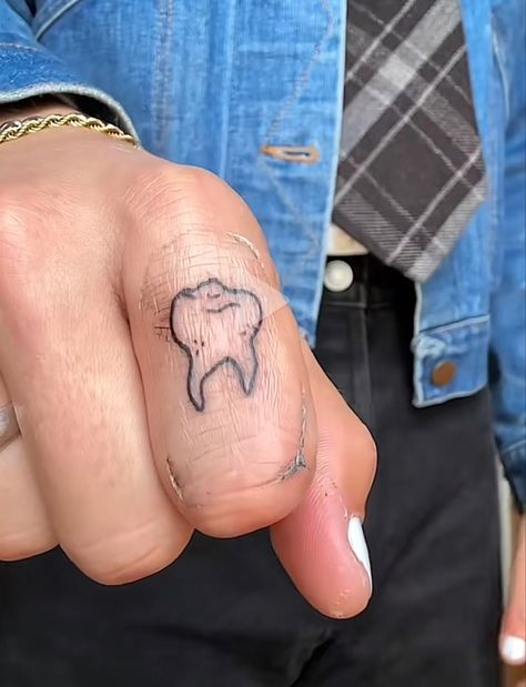 #tattoo #tattooideas #fingertattoo #toothtattoo #handtattoo Tooth Tattoo, Finger Tattoo, Finger Tattoos, Hand Tattoos, Tatting, Tattoos