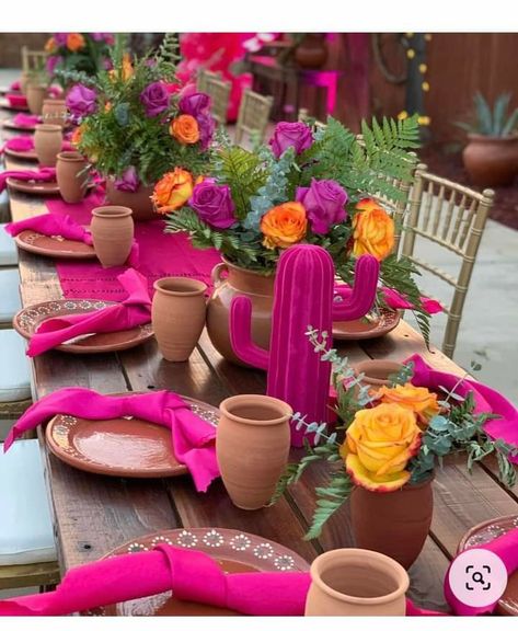 Mexican Dinner Party Decorations, Fiesta Centerpieces Mexican, Mexican Party Centerpiece, Red And Gold Quinceanera, Mexican Centerpiece, Gold Quinceanera Dresses, Flowers Table Decor, Emerald Green Quince, Mexican Dinner Party