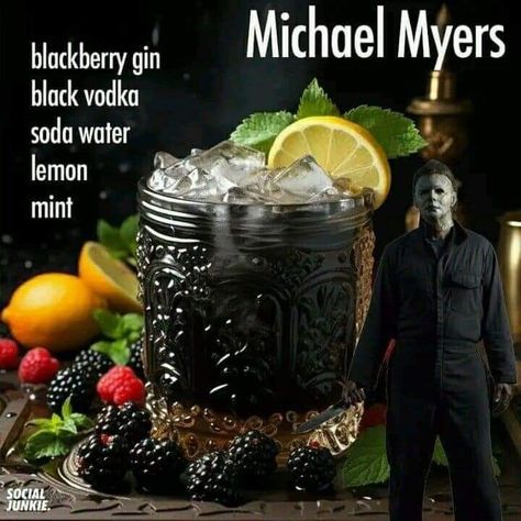 Fruity Vodka Drinks, Fun Halloween Drinks, Bartender Drinks Recipes, Themed Cocktails, Halloween Drinks Alcohol, Bartender Drinks, Halloween Cocktail, Vodka Soda, Yummy Alcoholic Drinks