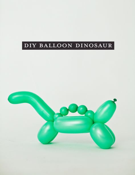 Turn a balloon into a dinosaur with this fun tutorial. Balloon Dinosaur, Easy Balloon Animals, How To Make Balloon, Dinosaur Balloons, Balloon Modelling, Diy Balloon, Balloon Sculptures, Balloon Backdrop, Dinosaur Birthday Party