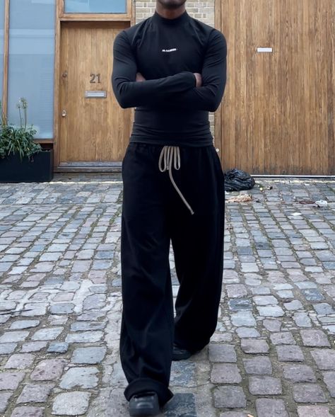 Mens Fashion Techwear, Men Techwear, Rick Owens Shirt, Rick Owens Fit, Rick Owens Aesthetic, Techwear Men Outfit, Rick Owens Outfit Men, Rick Owens Street Style, Techwear Men