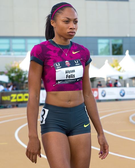 Allyson Felix #AllysonFelix #Athletics #陸上 #アリソンフェリックス Allyson Felix, Jesse Owens, Lycra Shorts, Triple Jump, Long Jump, Record Holder, World Record, Sporty Girls, Black Excellence