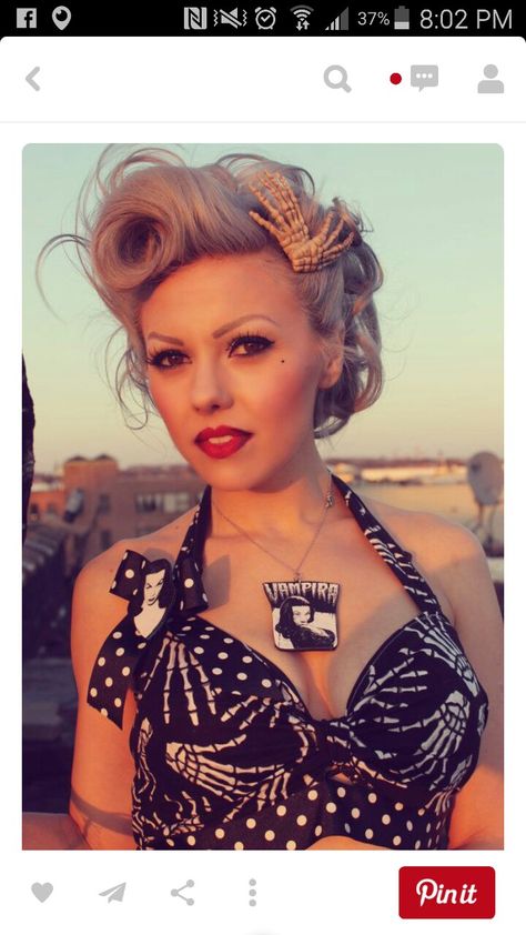 Psychobilly Hair, Old Fashioned Hairstyles, Cabelo Pin Up, Special Hairstyles, Rockabilly Makeup, Long Wedding Hair, Rockabilly Lifestyle, Wedding Hair Stylist, Elegance Hair