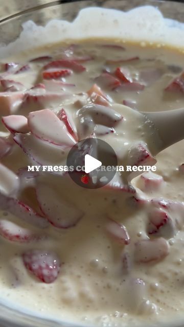 Jacinda 🌸 on Instagram: "a childhood favorite 🍓🤍☁️ Everyone makes this different so don’t knock it till you try it 💫 • • • • #fresasconcrema🍓 #recipe #mexicandessert #fresas #easyrecipeideas #fresasconcrema #recetasfaciles" How To Make Fresas Con Crema, Fresca Con Crema Recipe, Fresas Crema Recipe Mexican, Crema Recipe, Fresh Eats, July Recipes, Mexican Dessert Recipes, Mexican Dessert, Latin Food