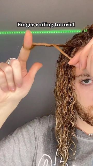 How To Curl Hair With Finger, How To Finger Curl Your Hair, Finger Curls Natural Hair, How To Finger Curl Hair, Hair Coiling, Finger Coiling Tutorial, Finger Coils On Straight Hair, Finger Rolling Curly Hair, Finger Curls Tutorial