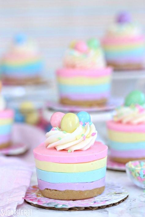 Easter No-Bake Mini Cheesecakes - pastel striped cheesecakes that are super easy, no baking required! Easter Brunch Treats, Yummy Easter Desserts, Easter Cheesecake, Easy Easter Treats, Easy Easter Desserts, Easter Desserts, Small Cakes, Easter Desserts Recipes, Shower Desserts