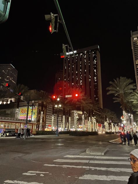 New Orleans Aesthetic Night, New Orleans At Night, Louisiana Aesthetic, Louisiana Nature, New Orleans Aesthetic, New Orleans Night, Food Core, Reads Aesthetic, List Aesthetic