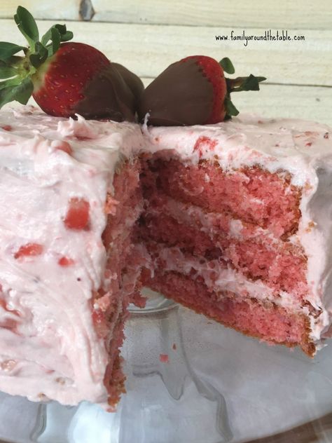 My Mom's strawberry layer cake with strawberry buttercream frosting is made from fresh Florida Strawberries during the winter season. Strawberry Cake From Scratch, Strawberry Layer Cakes, Strawberry Buttercream Frosting, Strawberry Cake Recipes, Strawberry Buttercream, Muffin Cake, Cake Recipes From Scratch, Blueberry Muffin, A Piece Of Cake