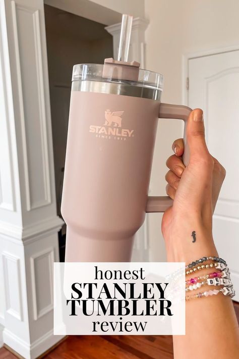 Stanley Water Cup, Best Tumbler Cups, Stanley Quencher Tumbler, Stanley Cup Review, Stanley Cup Drink Recipes, Simple Modern Cup, Stanley Cup Aesthetic, Tumbler Aesthetic, Simple Modern Tumbler