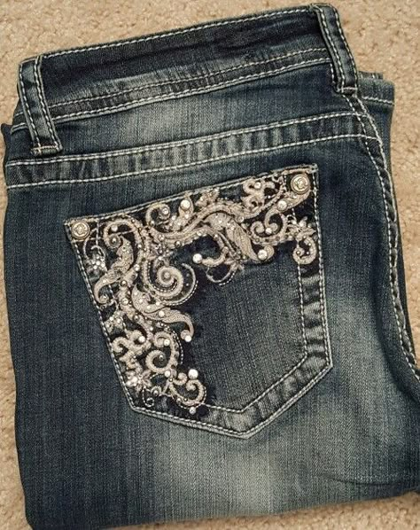 Show Diva Designs Easy Fit medium wash bootcut jean with a open pocket. www.showdivadesigns.com Jeans Back Pocket Design Embroidery, Jeans With Back Pocket Design, Jean Back Pocket Embroidery, Jean Back Pocket Design, Jeans With Designs On The Back Pockets, Jeans Pocket Embroidery, Jean Pocket Embroidery, Jeans With Pocket Design, Sparkle Jeans