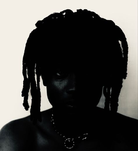 Black Expressionism Art, Locs Photoshoot Ideas, Dreadlock Photoshoot, Lisbon Art, Art Cinema, Afrique Art, Vintage Black Glamour, Black Photography, Afrocentric Art