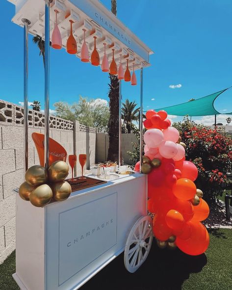 Shoutout to the incredible Patrick Deckbar for treating his fiancée Danielle to the ultimate Sunday Funday with our most lavish champagne cart service! 🥂💍 With an actual Veuve Clicquot champagne bottle bucket, Veuve flutes, and a full-fledged brunch setup including salads, fruits, Aperol spritz, and all the trimmings, he ensured his Barbie bride-to-be had the absolute best! 🎉🍾 Patrick, you’re definitely a keeper! 💖 @danielleschep #SundayFunday #UltimateChampagneExperience #lastrendezveuve #ve... Brunch Setup, Champagne Cart, Tuesday Vibes, Drink Stations, Veuve Cliquot, Famous Drinks, Espresso Martinis, Veuve Clicquot Champagne, Banana Bars