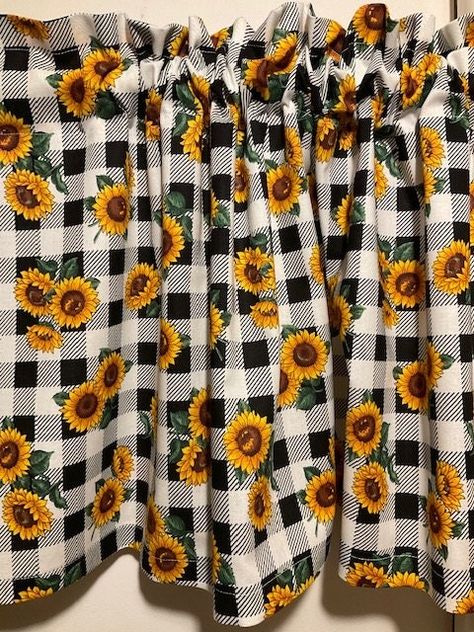 Black and White Plaid with Sunflower Valance,42 x 15 inches by AnnMarieLindsay on Etsy