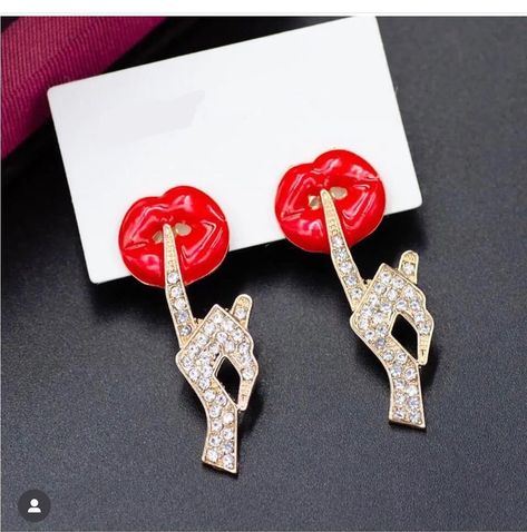 SEXY RED LIPS EARRINGS ✨💋 Price-5000 All available for immediate delivery ************************************************ To shop this product 👇👇 Send dm or click the links in our bio to chat us WhatsApp 08119575059, you can order on the website 🛍🛍 #shopsmallbusiness #shoplocal #wholesale #jewelryinnigeria #jewelryinportharcourt #owanbejewelry Stone Crystal, Shop Small Business, Eye Glasses, Red Lips, Luxury Jewelry, Jewelry Earrings, Lips, Women Jewelry, Crystals