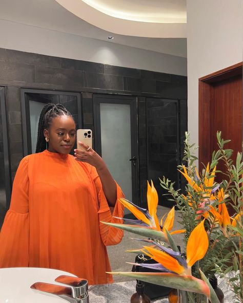 Just a dark skin girl in orange Black Women In Orange Dresses, Dark Skin Girl, African Print Maxi Skirt, Beauty Fashion, African Print, Maxi Skirt, Fashion Beauty, Saree, Cute Outfits