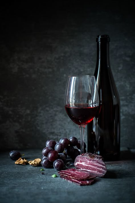 Wine Bottle Photography, Lithuanian Food, Wine Photo, Wine Flavors, Food Still Life, Meat Products, Italy Wine, Wine Photography, Wine Glass Art