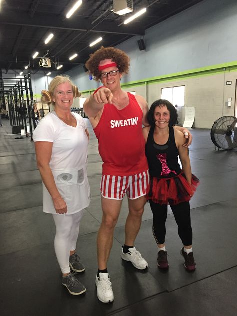 Lol crossfit Halloween costumes Crossfit Outfit, Halloween Costumes Family, Crossfit Clothes, Halloween Express, Family Costumes, Family Halloween Costumes, Costumes Halloween, Halloween Costume Ideas, Halloween Outfits