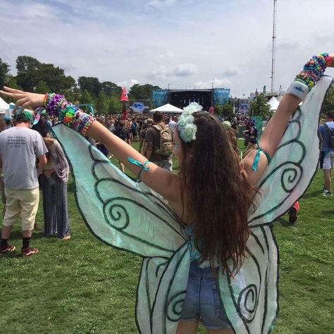 Fairy Costume Festival, Festival Fairy Outfit, Rave Fairy Outfits, Imagine Festival, Fairy Festival Outfit, Rave Wings, Fairy Rave Outfit, Electric Forest Outfit, Butterfly Festival