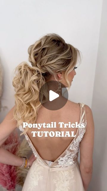 𝑀𝐴𝑅𝑇𝐴- 𝑁𝐼𝐸𝑍𝑊𝑌𝐾𝐿𝐸 𝐶𝑍𝐸𝑆𝐴𝑁𝐼𝐸 on Instagram: "PONYTAIL TRICKS ✨ Which of these tricks did you not know?🫣 Save for later👈 Share if you like it 🔥 #fryzuraslubna #ponytail #ponytailtutorial #hairtutorial #hairvideo  Model @cloud.yna  Make up @kinga_ladon_makeup" Put Ups Hairstyles, Ponytail Tricks, Ponytail Updo Wedding, Ponytail Hairstyles For Wedding, Formal Hair Ideas, Ponytail Trick, Haircuts For Women Over 70, Diy Ponytail, Bridesmaid Hair Ponytail