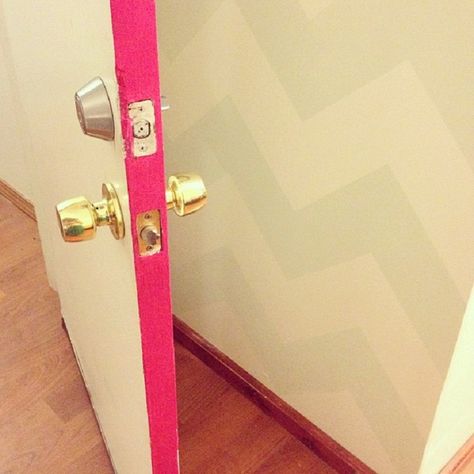 Painting Door Frames, Kawaii Furniture, Bee Room, Teen Girls Room, Cute Room Ideas, Painted Doors, Teen Room