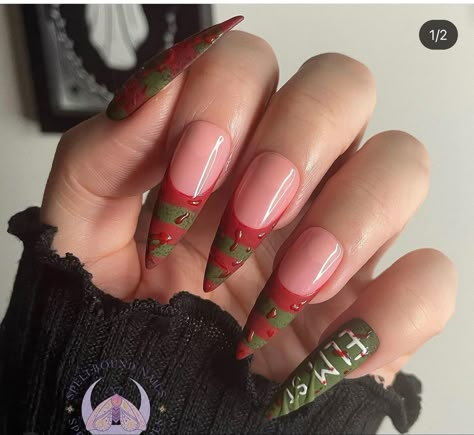 Horror Nails Simple, Fredy Krueger Nails, Witch Nail Ideas, Grunge Halloween Nails, Fredy Krueger Nails Art, Clear Halloween Nails, Freddie Kruger Nails, Jeepers Creepers Nails, Kim Possible Nails