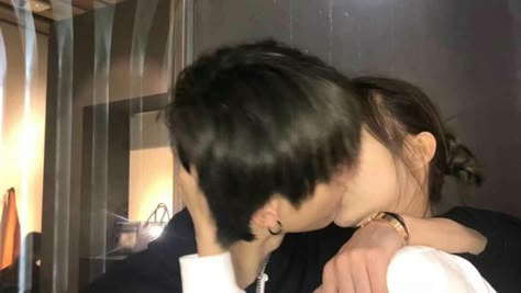 Ulzzang Couple Kiss, Calm Background, Get Productive, Asian Couple, Study With Me, Study Session, Nct Johnny, Couple Selfies, Couples Vibe