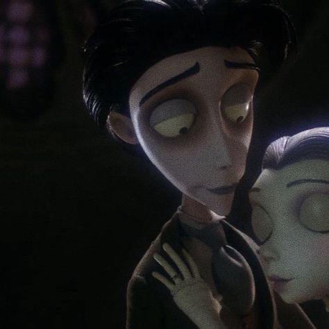 corpse bride matching! Matching Pfp Couple Corpse Bride, Corpse Bride Matching Pfp Couple, Victor And Victoria Matching Icons, Victor And Emily Corpse Bride Matching Pfp, Cute Matching Pfp Couples Halloween, Matching Pfp Corpse Bride, Emily And Victor Matching Icons, Tim Burton Matching Icons, Corpse Bride Matching Icons