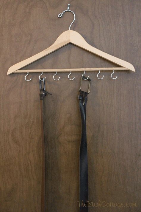 DIY Belt Rack for Father's Day - The Birch Cottage Belt Hanger Ideas, Belt Hacks, Diy Belt, Belt Rack, Hanger Ideas, Belt Hanger, Diy Belts, Organizer Diy, Belt Holder