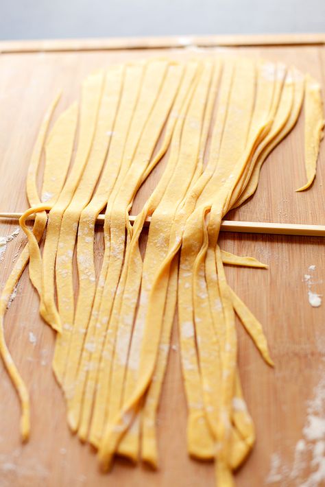 Pasta Maker Recipes, Pumpkin Noodles, Pasta Homemade, Pumpkin Pasta, Pasta Making, Fresh Pumpkin, Minimalist Baker, Homemade Noodles, Making Pasta