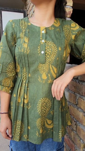 Trendy Top Designs, Designs For Jeans, Dress Styling Ideas, Collar Kurti Design, Collar Kurti, Kurta Pattern, Salwar Design, Dress Designs For Stitching, Cotton Tops Designs