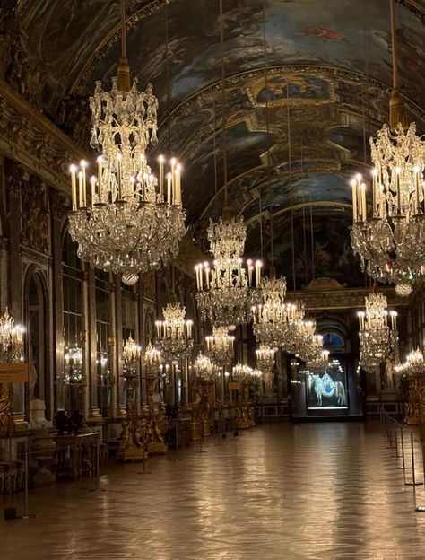 Les Frenchies - Paris Travel Tips | My group got a private night-time tour of Versailles this week… and here’s a shot you do not see often | Facebook Gala Inspiration, Paris Versailles, Paris Travel Tips, Hall Of Mirrors, Paris Travel, France Travel, Versailles, Night In, Night Time