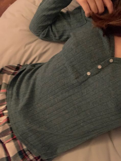 Comfy Pjs Aesthetic Winter, Comfy Asethic Outfits, Lazy Clothes Aesthetic, Clothes Laid Out On Bed Aesthetic, Lazy Outfits For Home, Cute Pj Outfits, Cute Nightgowns, Winter Pjs, Her Drawing