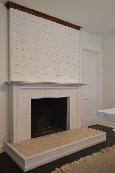 How To Install Shiplap Above A Fireplace. Simple, beginner friendly, DIY shiplap accent feature wall tutorial #diyshiplap #shiplapfireplace #fireplacemakeover #modernfarmhouse Fireplaces With Shiplap, Shiplap Above Fireplace With Tv, Beadboard Fireplace, Diy Vertical Shiplap Fireplace, Fireplace With Shiplap Above, How To Install Shiplap Over Brick Fireplace, Diy Corner Shiplap Fireplace, Diy Electric Fireplace Mantle Shiplap, Electric Fireplace Done With Shiplap And Acement Block Hearth